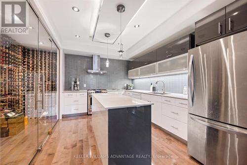 13790 Bathurst St, King, ON - Indoor Photo Showing Kitchen With Upgraded Kitchen