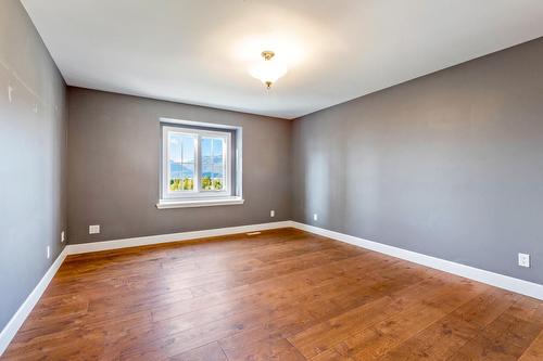 1420 1St Avenue Nw, Creston, BC - Indoor Photo Showing Other Room