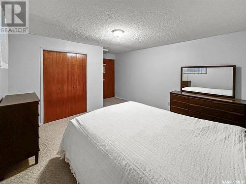 509 6Th Avenue Nw, Swift Current, SK - Indoor Photo Showing Bedroom