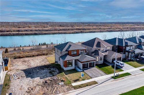 156 Shoreview Drive, Welland, ON - Outdoor With Body Of Water