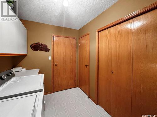 114 202 Lister Kaye Crescent, Swift Current, SK - Indoor Photo Showing Laundry Room