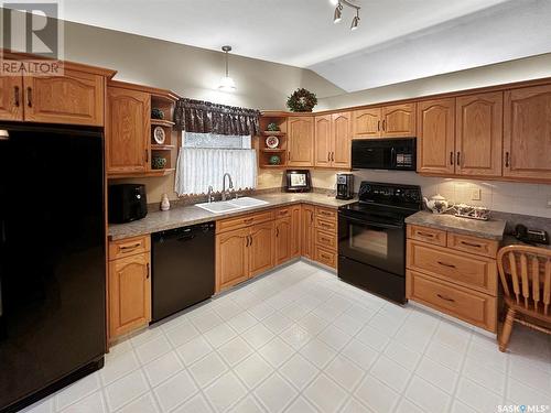 114 202 Lister Kaye Crescent, Swift Current, SK - Indoor Photo Showing Kitchen With Double Sink