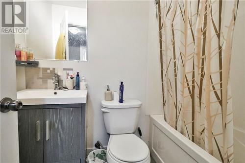 96 Purdy, Moncton, NB - Indoor Photo Showing Bathroom