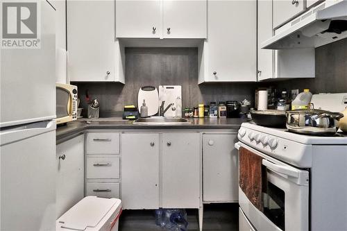 96 Purdy, Moncton, NB - Indoor Photo Showing Kitchen