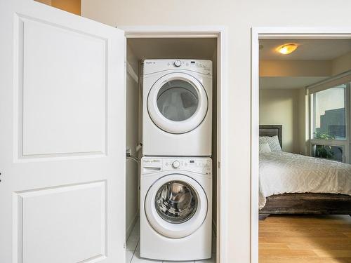 Mississauga, ON - Indoor Photo Showing Laundry Room
