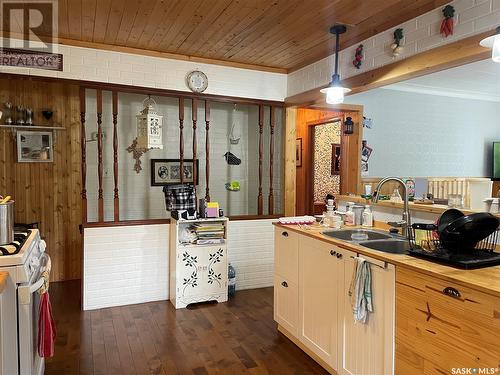 Makwa Acreage, Makwa, SK - Indoor Photo Showing Kitchen With Double Sink