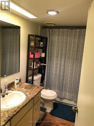 #302 -1571 Mortimer St, Victoria, BC - Indoor Photo Showing Bathroom