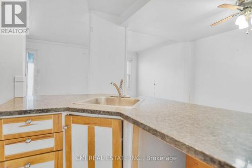 11 Broadway Avenue, Brockville, ON - Indoor Photo Showing Kitchen