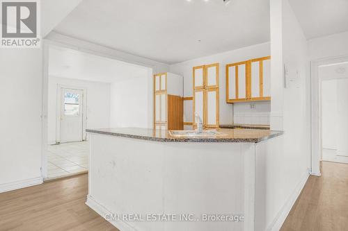 11 Broadway Avenue, Brockville, ON - Indoor Photo Showing Kitchen