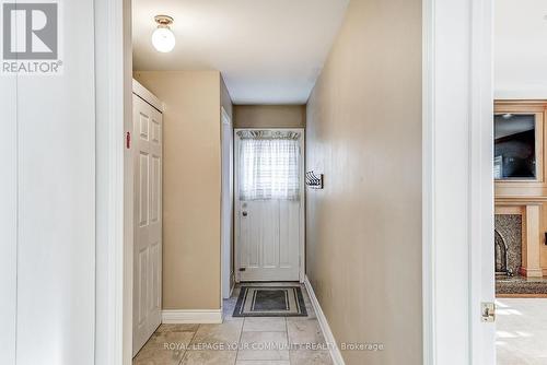25 Alcaine Crt, Markham, ON - Indoor Photo Showing Other Room