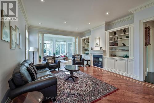 17 Paddock Court, Toronto, ON - Indoor Photo Showing Living Room With Fireplace