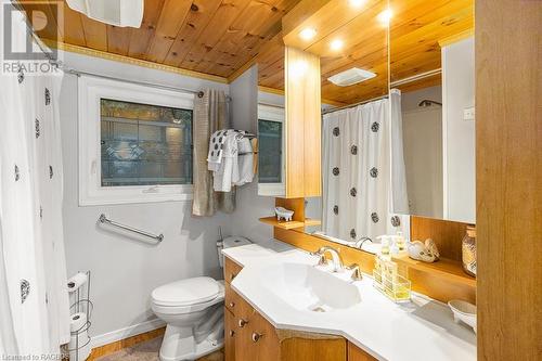 174687 Grey Road 30, Grey Highlands, ON - Indoor Photo Showing Bathroom