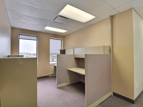 Office - 301-888 3E Avenue, Val-D'Or, QC 