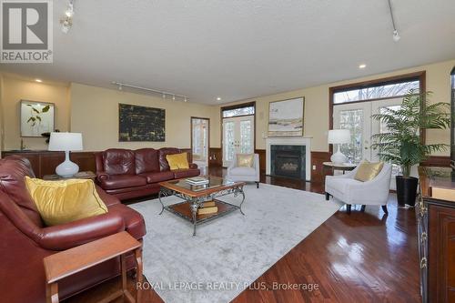 1076 Skyvalley Cres, Oakville, ON - Indoor Photo Showing Living Room With Fireplace