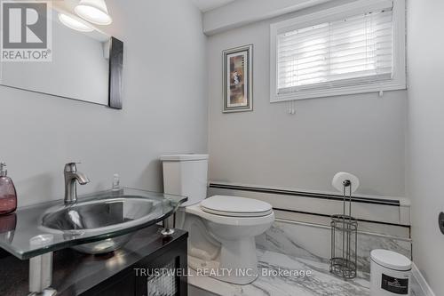 359 Limerick St, Innisfil, ON - Indoor Photo Showing Bathroom