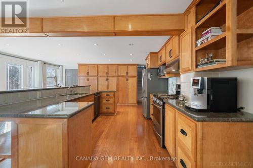 15550 Dufferin Street, King, ON - Indoor Photo Showing Kitchen