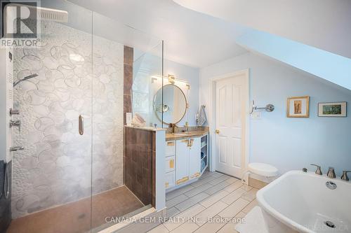 15550 Dufferin Street, King, ON - Indoor Photo Showing Bathroom