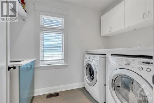 528 Cole Avenue, Ottawa, ON - Indoor Photo Showing Laundry Room