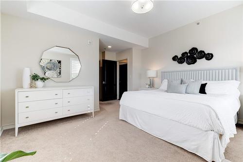 34 Plains Road E|Unit #504, Burlington, ON - Indoor Photo Showing Bedroom