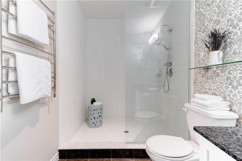 34 Plains Road E|Unit #504, Burlington, ON - Indoor Photo Showing Bathroom