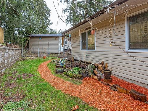 2390 Terrace Rd, Shawnigan Lake, BC - Outdoor