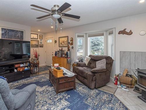 2390 Terrace Rd, Shawnigan Lake, BC - Indoor Photo Showing Other Room With Fireplace