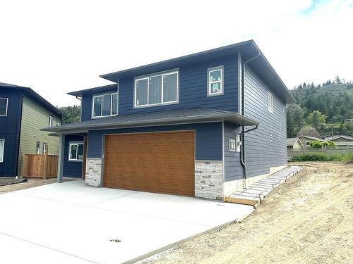 5585 Coster Place, Kamloops, BC - Outdoor