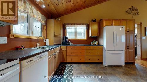295 Clarkson Road, Cramahe, ON - Indoor Photo Showing Kitchen With Double Sink