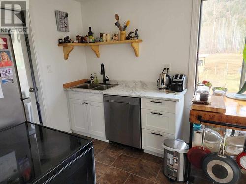 1385 6 Highway, Cherryville, BC - Indoor Photo Showing Kitchen With Double Sink