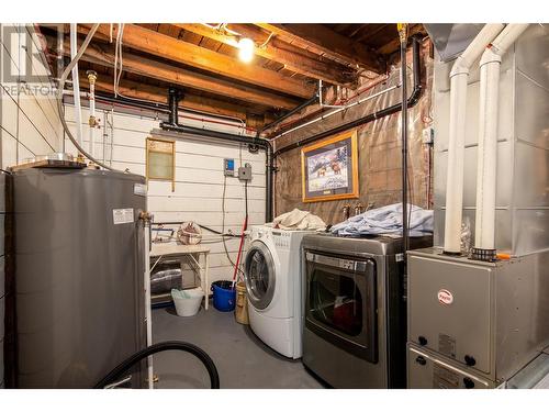 1385 6 Highway, Cherryville, BC - Indoor Photo Showing Laundry Room