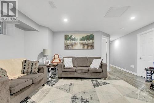 2968 Drew Drive, South Mountain, ON - Indoor Photo Showing Living Room