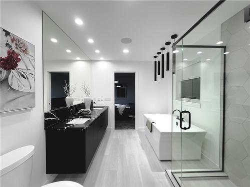 6 Siddiqui Ridge, Winnipeg, MB - Indoor Photo Showing Bathroom