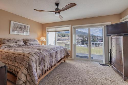 14 - 5054 Riverview Road, Fairmont Hot Springs, BC - Indoor Photo Showing Bedroom
