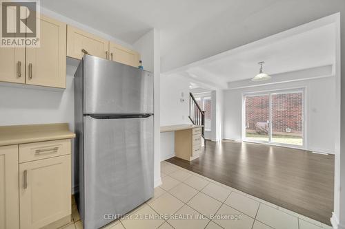 146 Winterberry Boulevard, Thorold, ON - Indoor Photo Showing Kitchen