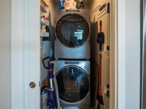 202-1820 Maple Ave South, Sooke, BC - Indoor Photo Showing Laundry Room