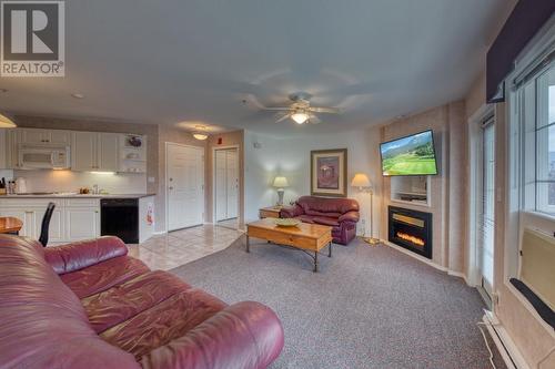 5052 Riverview  Road Unit# 4008B, Fairmont Hot Springs, BC - Indoor Photo Showing Living Room