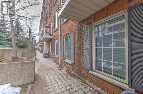 679 - 3 Everson Drive, Toronto, ON - Outdoor