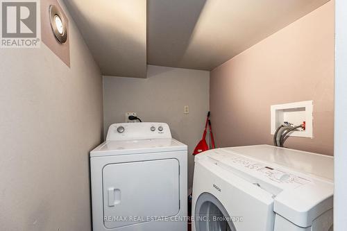 3095 Caulfield Cres, Mississauga, ON - Indoor Photo Showing Laundry Room