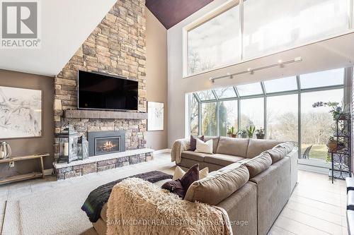 13 Connor Crt, Hamilton, ON - Indoor Photo Showing Living Room With Fireplace