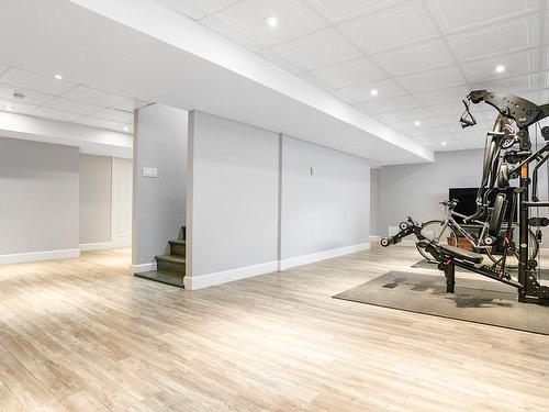 Salle familiale - 92 Rue Macdonald, Kirkland, QC - Indoor Photo Showing Gym Room