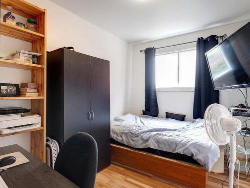Bedroom - 5711  - 5713 Rue Alphonse, Brossard, QC - Indoor Photo Showing Bedroom