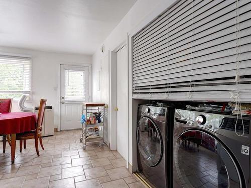 Laundry room - 5711  - 5713 Rue Alphonse, Brossard, QC - Indoor Photo Showing Laundry Room