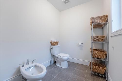 72 Hidden Ridge Crescent, Stoney Creek, ON - Indoor Photo Showing Bathroom