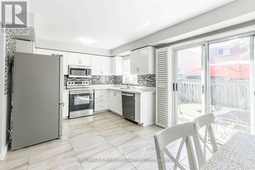 130 Toba Crescent, Brampton, ON - Indoor Photo Showing Kitchen With Upgraded Kitchen