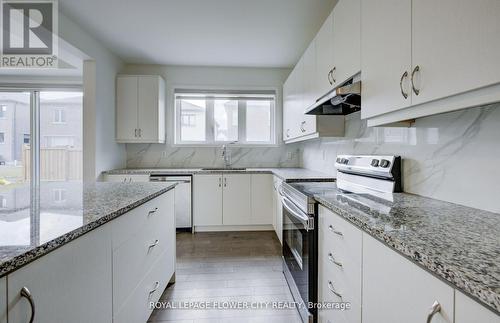 51 William Nador St, Kitchener, ON - Indoor Photo Showing Kitchen With Upgraded Kitchen