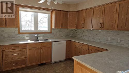 605 6Th Avenue, Cudworth, SK - Indoor Photo Showing Kitchen With Double Sink