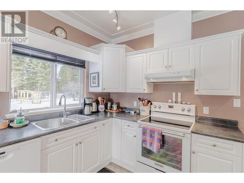 3629 S Cariboo 97 Highway, Lac La Hache, BC - Indoor Photo Showing Kitchen With Double Sink