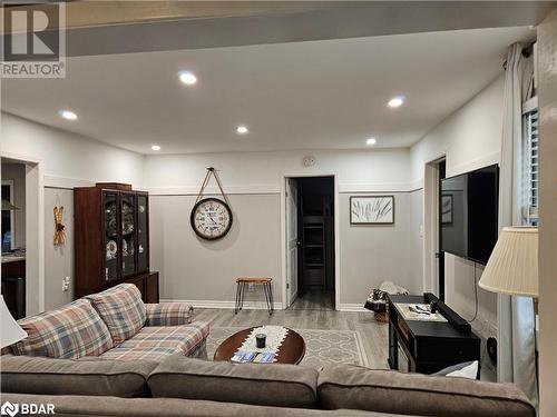 87 Fire Route 57, Havelock, ON - Indoor Photo Showing Living Room