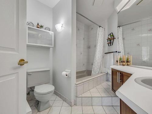 Salle de bains - 7-1135 Rue Bourdages, Québec (Les Rivières), QC - Indoor Photo Showing Bathroom