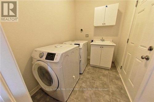 473 George Ryan Avenue, Oakville, ON - Indoor Photo Showing Laundry Room